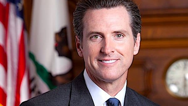 Photos emerge: California governor busted dining indoors
without mask 1