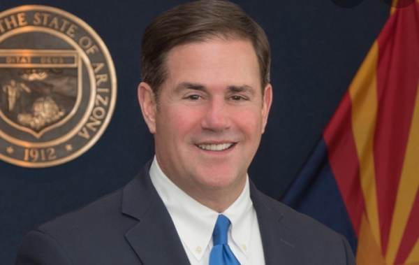 Arizona Lawmaker Says Gov. Ducey ‘Knowingly’ Signed a
Fraudulent Document, Requests Recall For State’s
Certification 1