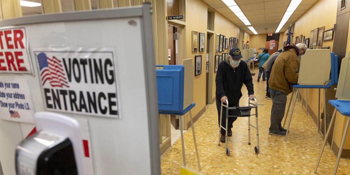 Trump legal team unleashes new lawsuit against Wisconsin
election commission and 5 mayors 1