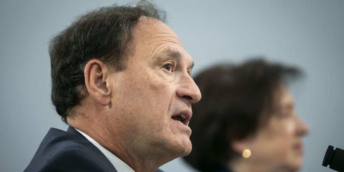 Justice Alito moves up deadline in Pennsylvania election
fraud case, suggesting possible SCOTUS action 1