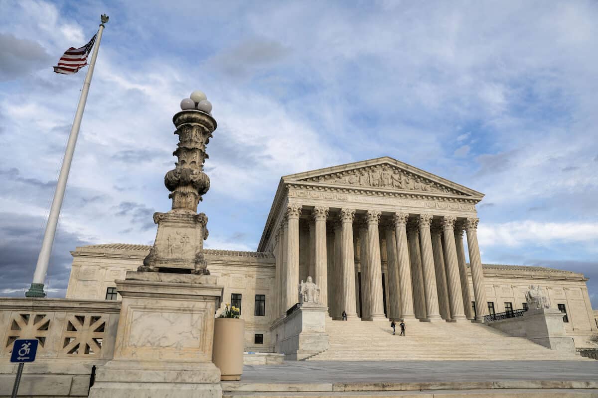 States Back Texas in Supreme Court Suit Alleging
‘Unconstitutional’ Election in Battleground States 1