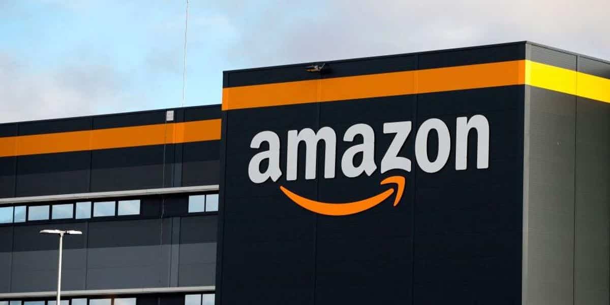 Amazon claims in-person vote only way to ensure 'valid,
fair' union election 1