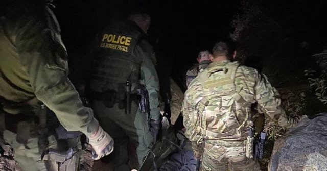 Border Patrol Rescues Migrants in California after Smugglers
Abandoned Them 1
