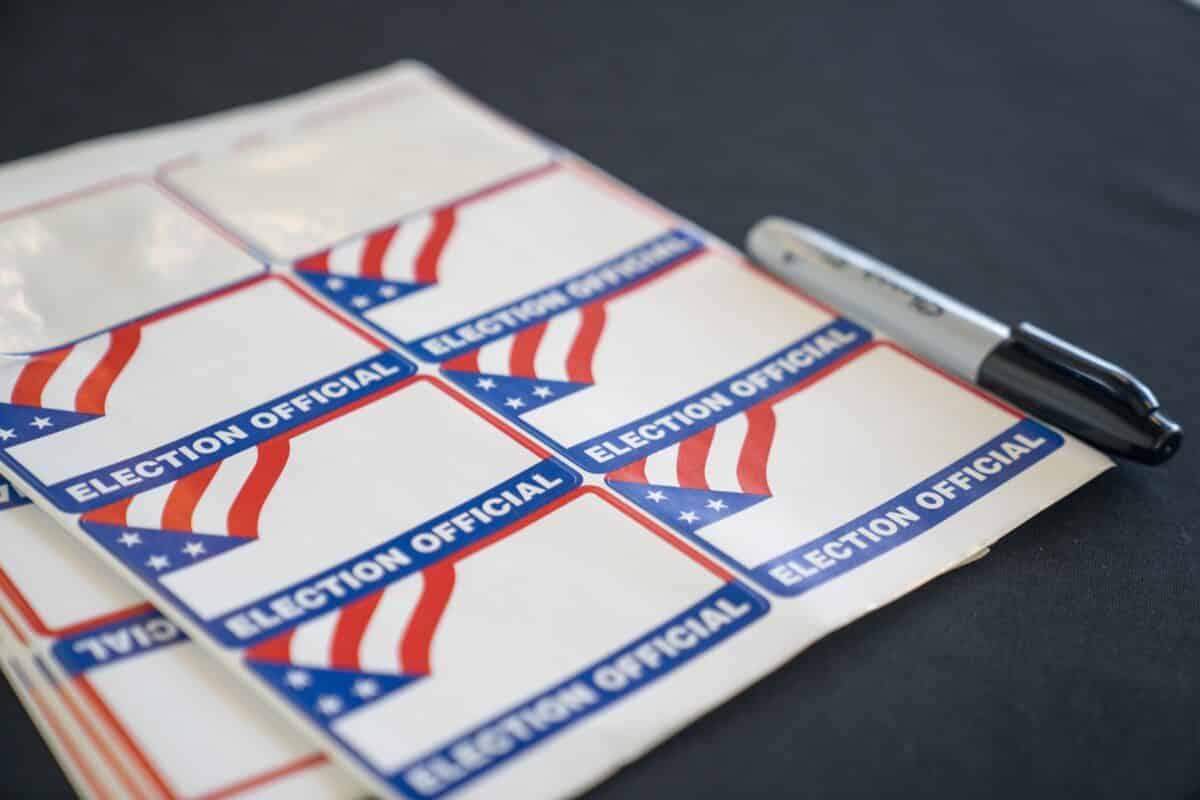 Georgia Senate Approves Election Reform Package, Including
Voter ID for Absentee 1