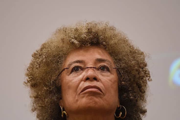 Marxist Angela Davis Calls on Students at Pricey California
School to ‘Dismantle Capitalism’ 1