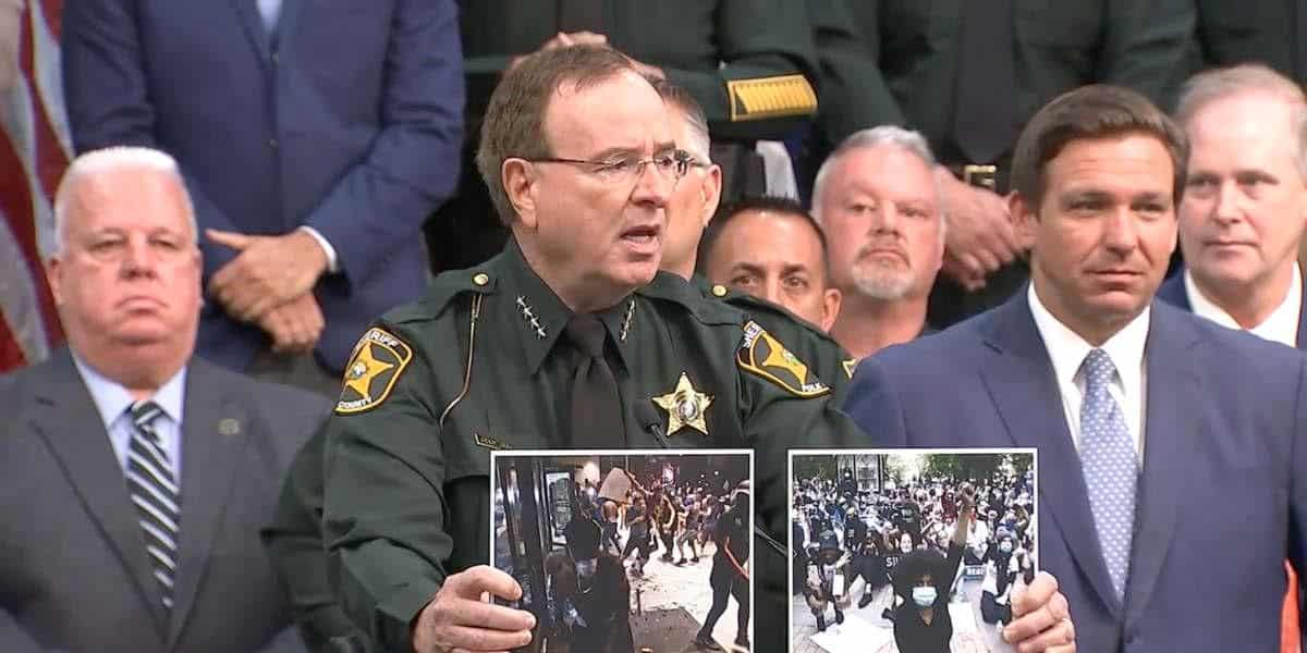 Florida sheriff tells new residents don't 'vote the stupid
way you did up north' as Gov. DeSantis signs anti-rioting
law 1