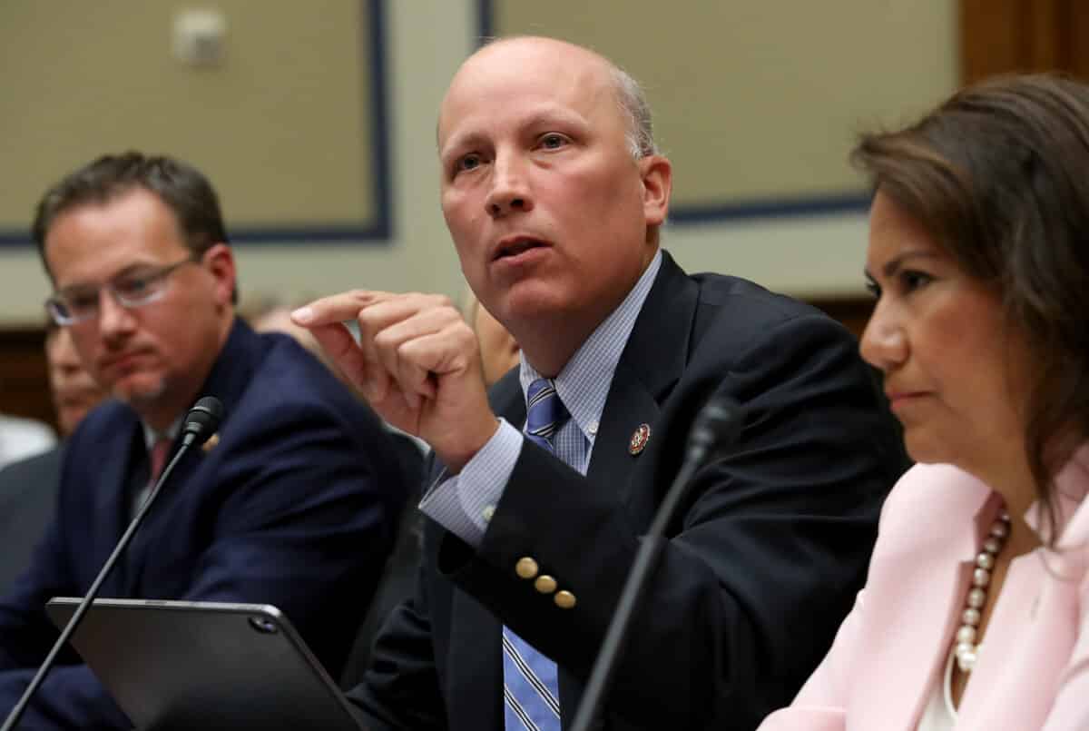 Rep. Roy Seeks to Force House Vote on Keeping Trump’s
Anti-Covid Border Rules 1