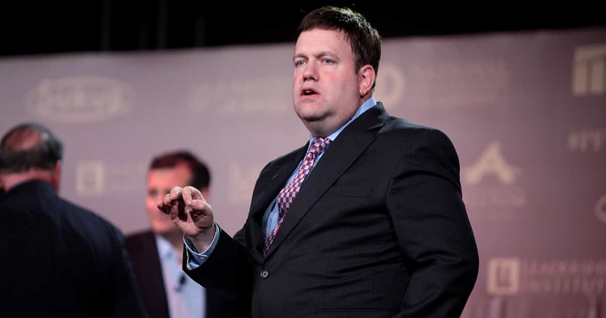 Frank Luntz Held ‘Focus Group’ That Said Trump Voters Will
Accept Vaccine Passports To Go On Vacation 1
