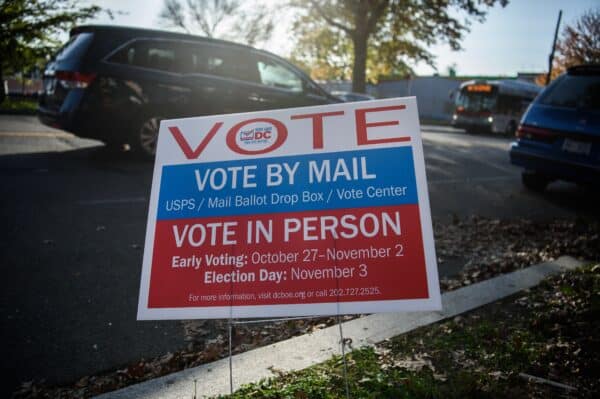Election Expert: To Boost Confidence in Election Outcome,
Voters Should Volunteer as Poll Workers 1