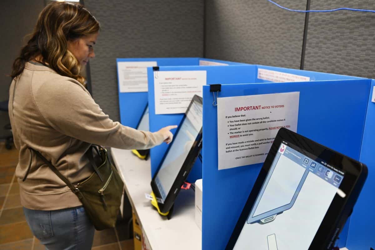 Most Georgia Voters Did Not Sufficiently Check Their Paper
Ballots in 2020 Election: Study 1