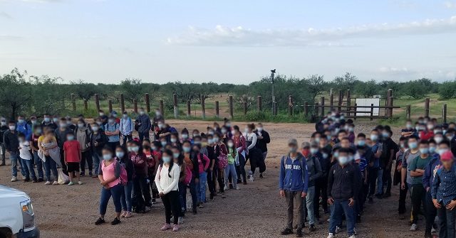 140 Migrants Including 80 Unaccompanied Minors Dumped in
Arizona Desert near Border 1
