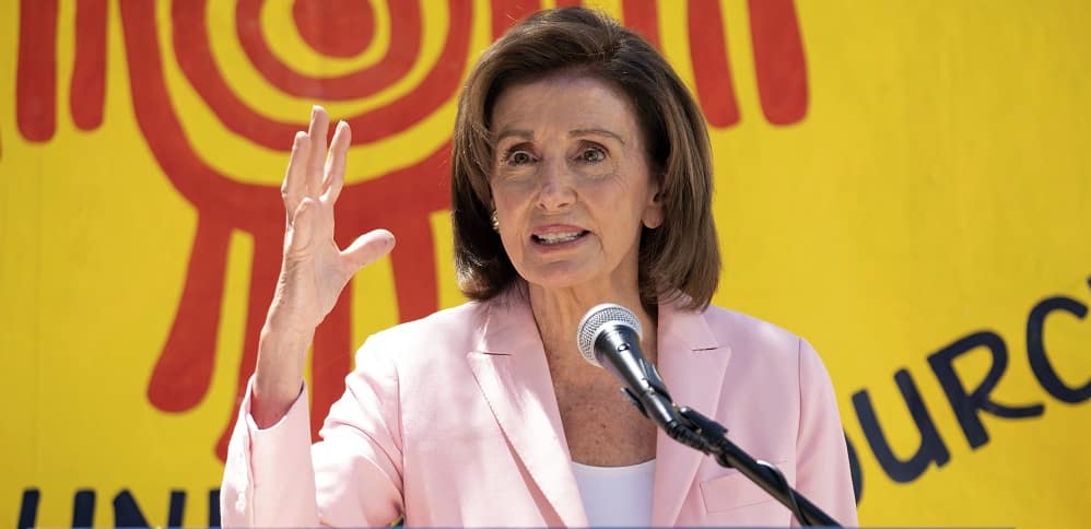 Pelosi Plans to Steamroll 9 Dems Who Want Separate Votes on
Spending Bills 1