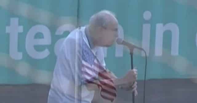 WATCH: WWII Veteran Singing National Anthem at Michigan
Baseball Game Wows the Internet 1