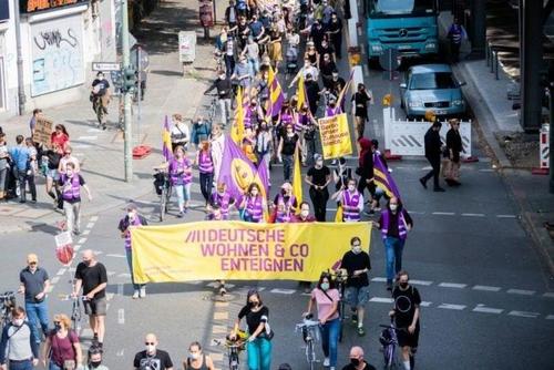 "Housing Is A Human Right": Rent Activists Step Up Pressure
Ahead Of German Elections 1