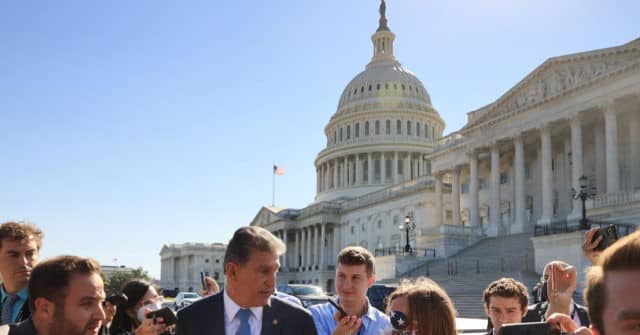 Joe Manchin Ahead of House Vote: 'I Cannot Support Trillions
in Spending' 1