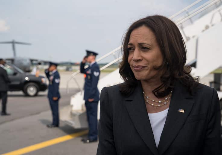 Poll: 75 Percent of Voters Disapprove of Kamala Harris’s
Handling of Border Crisis 1