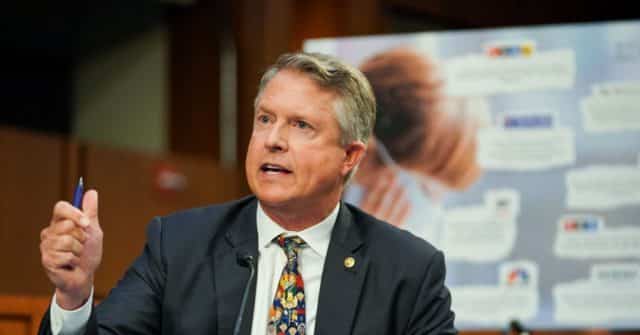 Exclusive — Sen. Roger Marshall: Dishonorable Discharge for
Military 'Refusing the Vaccines' Will 'Lose Their Second
Amendment,' 'Won't Be Able to Vote,' 'Lose Their VA Benefits' and
'Retirement Plans' 1