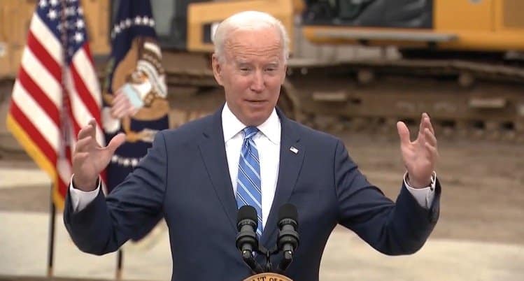 Joe Biden Makes Bizarre Comment About Michigan’s Lt Governor
to Unenthusiastic Crowd (VIDEO) 1