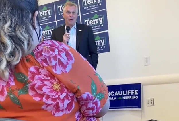 Terry McAuliffe Calls on Virginia Latinos to “Get Busy” to
Boost their Population 1