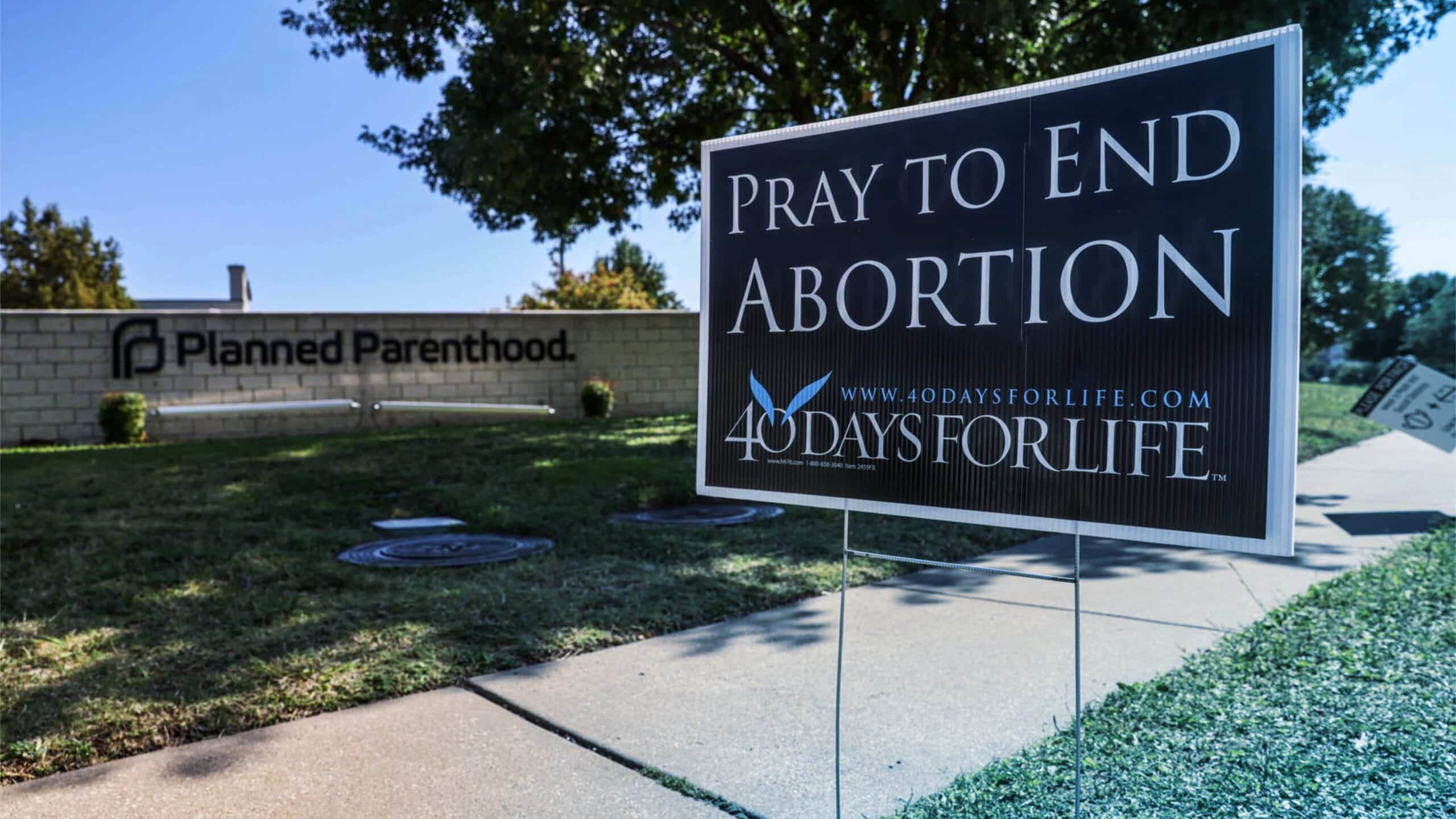California’s Latest Free Speech Restrictions Protecting
Abortion Facilities are Unconstitutional, Lawsuits Allege 1