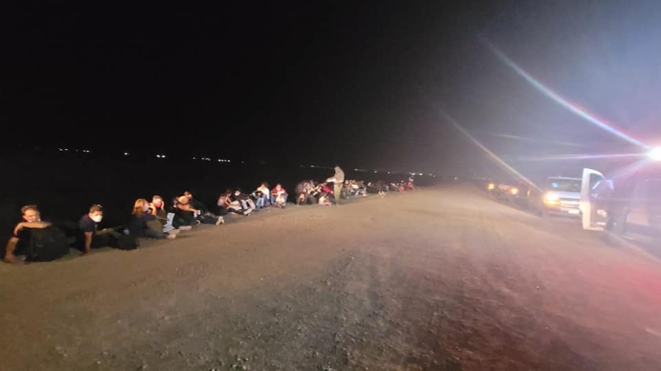 EXCLUSIVE: Significant Spike in Migrant Traffic Headed to
Arizona Border 1