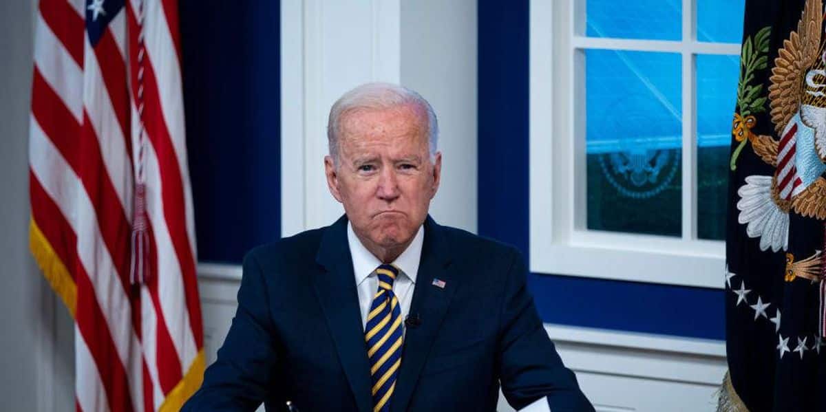New poll shows Joe Biden is hemorrhaging support among
critical voter demographics 1