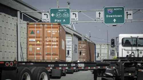 Truckers Tired Of Taking Blame For Congestion Crisis At
California Ports 1