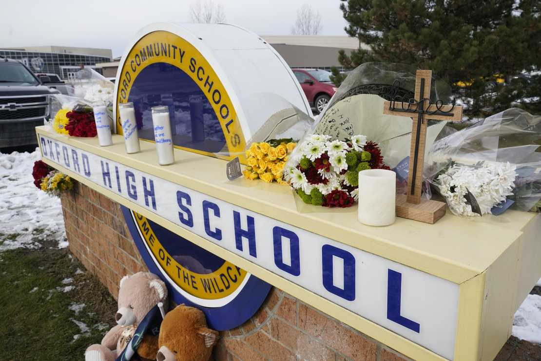 BREAKING: U.S. Marshals Capture 'Missing' Parents of
Suspected Michigan School Shooter 1