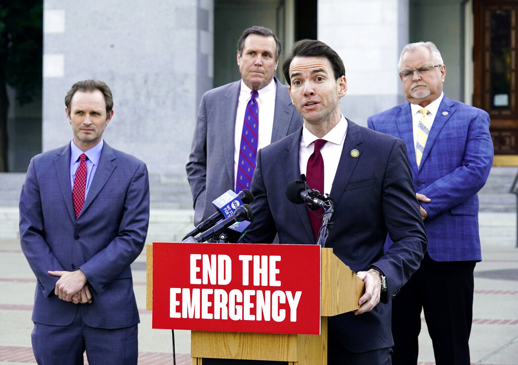 California Republican Lawmakers fight to end the State of
Emergency 1
