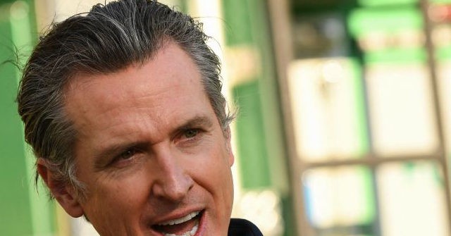 Gavin Newsom Will End California Indoor Mask Mandate for
Vaccinated Only 1