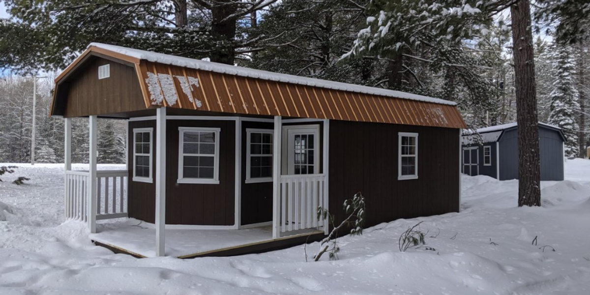 Thieves stole an entire cabin in northern Michigan — and
police still don't know where it is 1